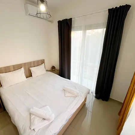 Daire Quitet Two Bedroom With Private Garden Lukomorye D2 Karavas (Northern Cyprus)