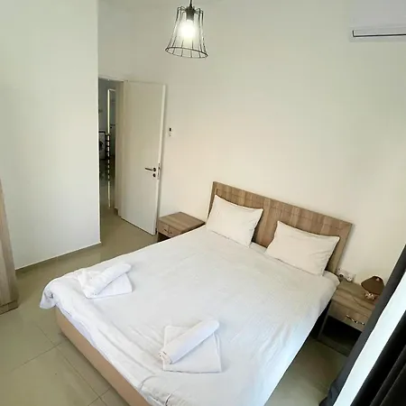 Quitet Two Bedroom With Private Garden Lukomorye D2 * Karavas (Northern Cyprus)